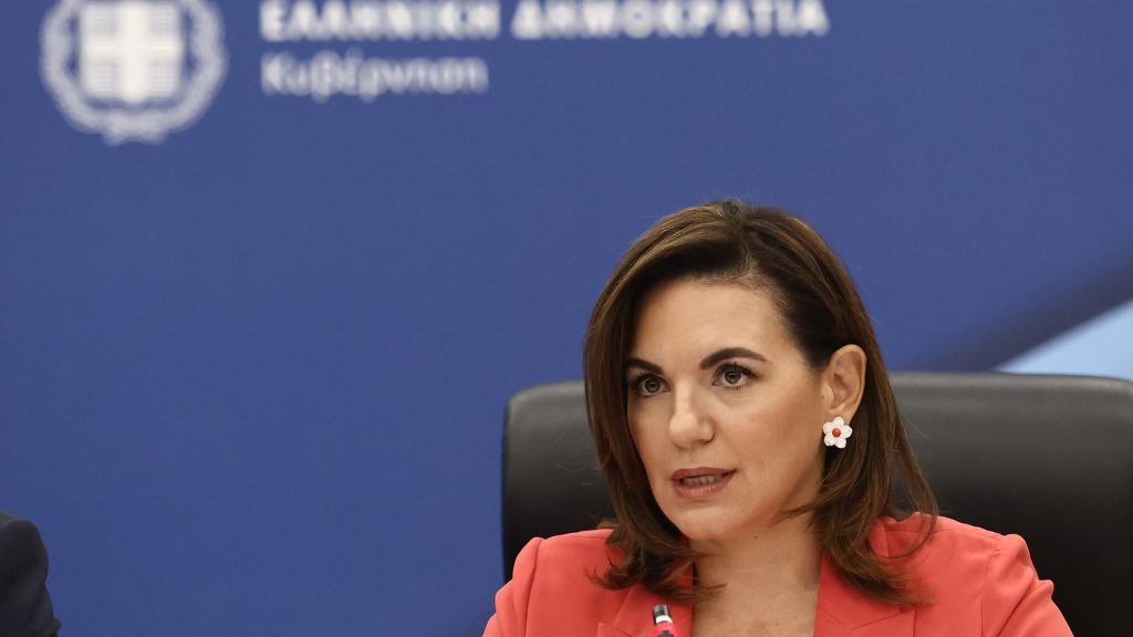 Αποκάλυψη: Βόμβα στα θεμέλια του υπουργείου Τουρισμού που αγγίζει Ρόδο και Κάλυμνο