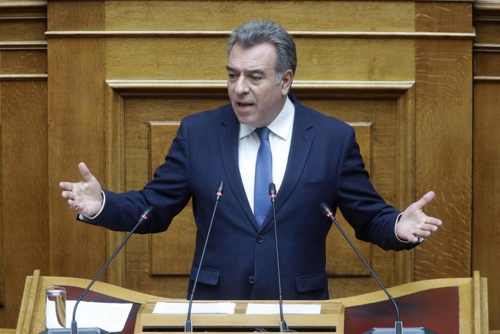 Νέα σχολικά λεωφορεία για τους μαθητές που φοιτούν σε ειδικά σχολεία στα Δωδεκάνησα.