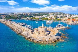 Η μεγάλη ευκαιρία των ξενοδόχων: Να επενδύσουν στο μέλλον της Ρόδου