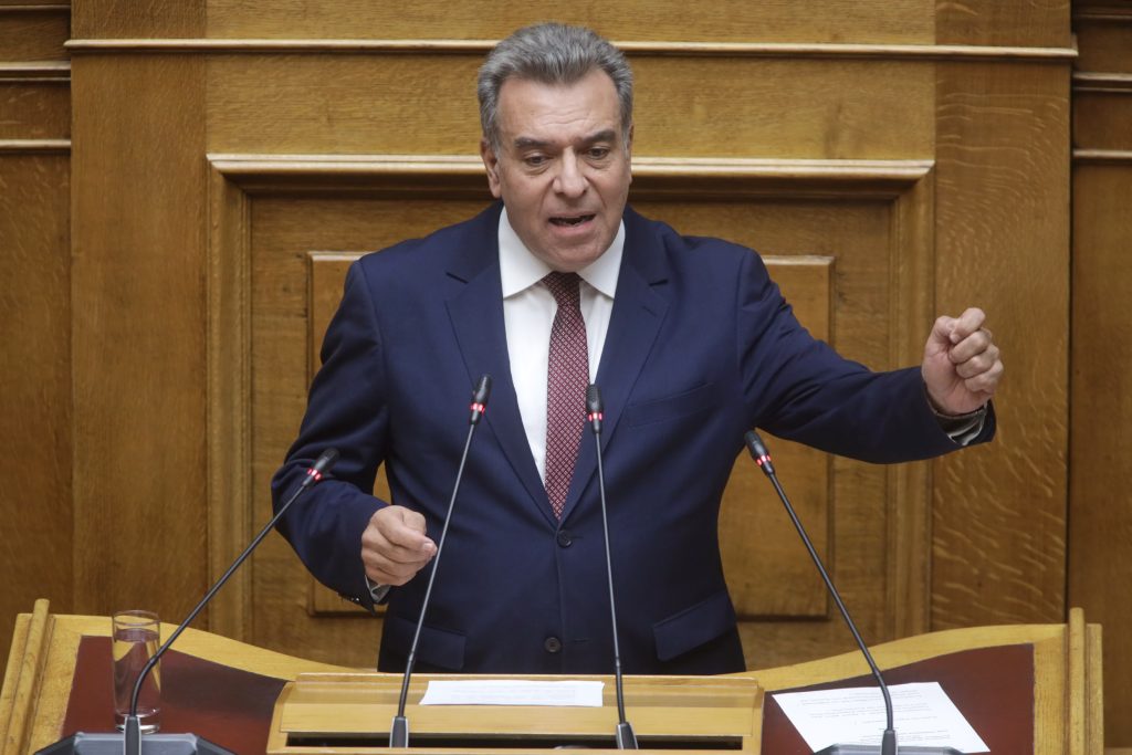 «Παρέμβαση του Μάνου Κόνσολα σε δύο Υπουργούς για τη στήριξη της κρουαζιέρας στην Πάτμο»