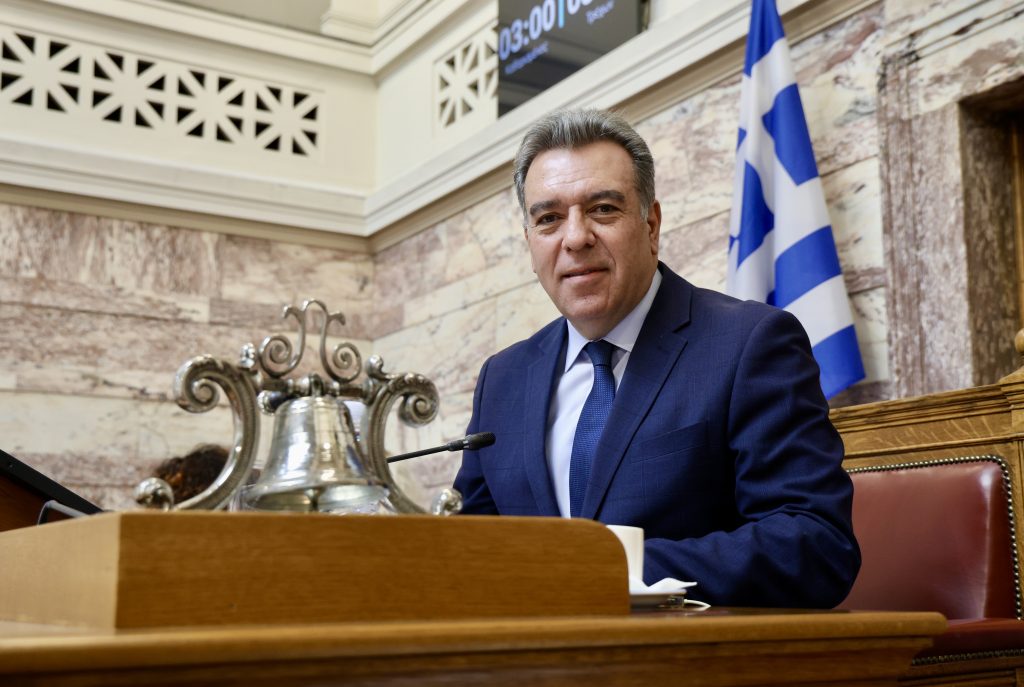 ΜΑΝΟΣ ΚΟΝΣΟΛΑΣ: «Επιδοτούμενο πρόγραμμα απασχόλησης για νησιωτικές και ορεινές περιοχές»