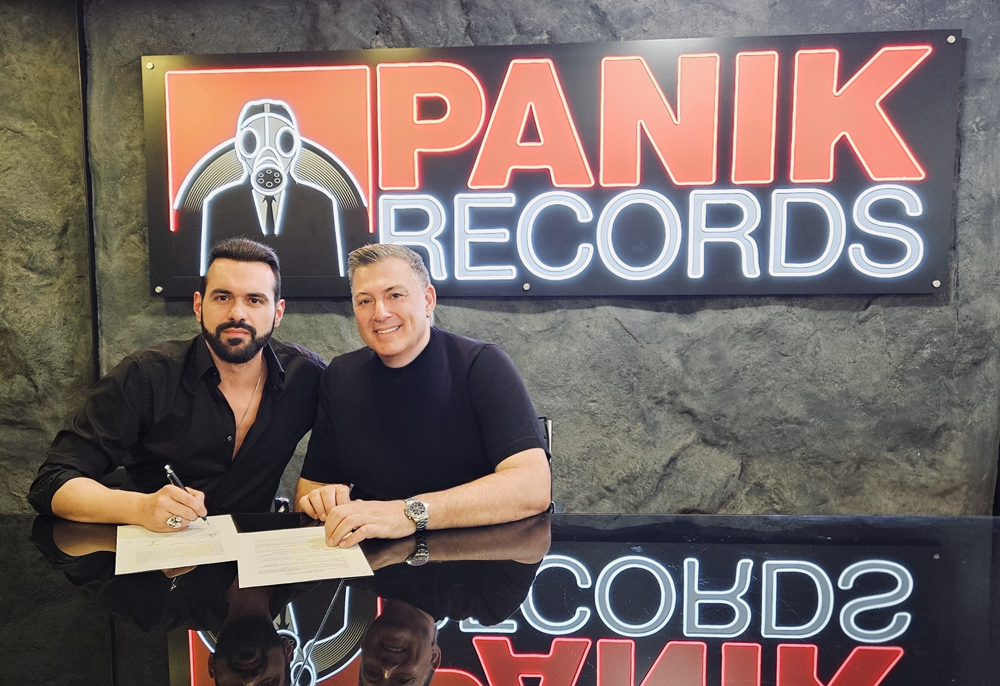 Η Panik Records υποδέχεται με ιδιαίτερη χαρά τον Νίκο Μακρόπουλο